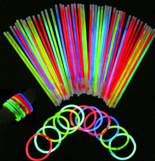 50 Pcs Glow Sticks Bracelets/Necklaces - LADSPAD.UK